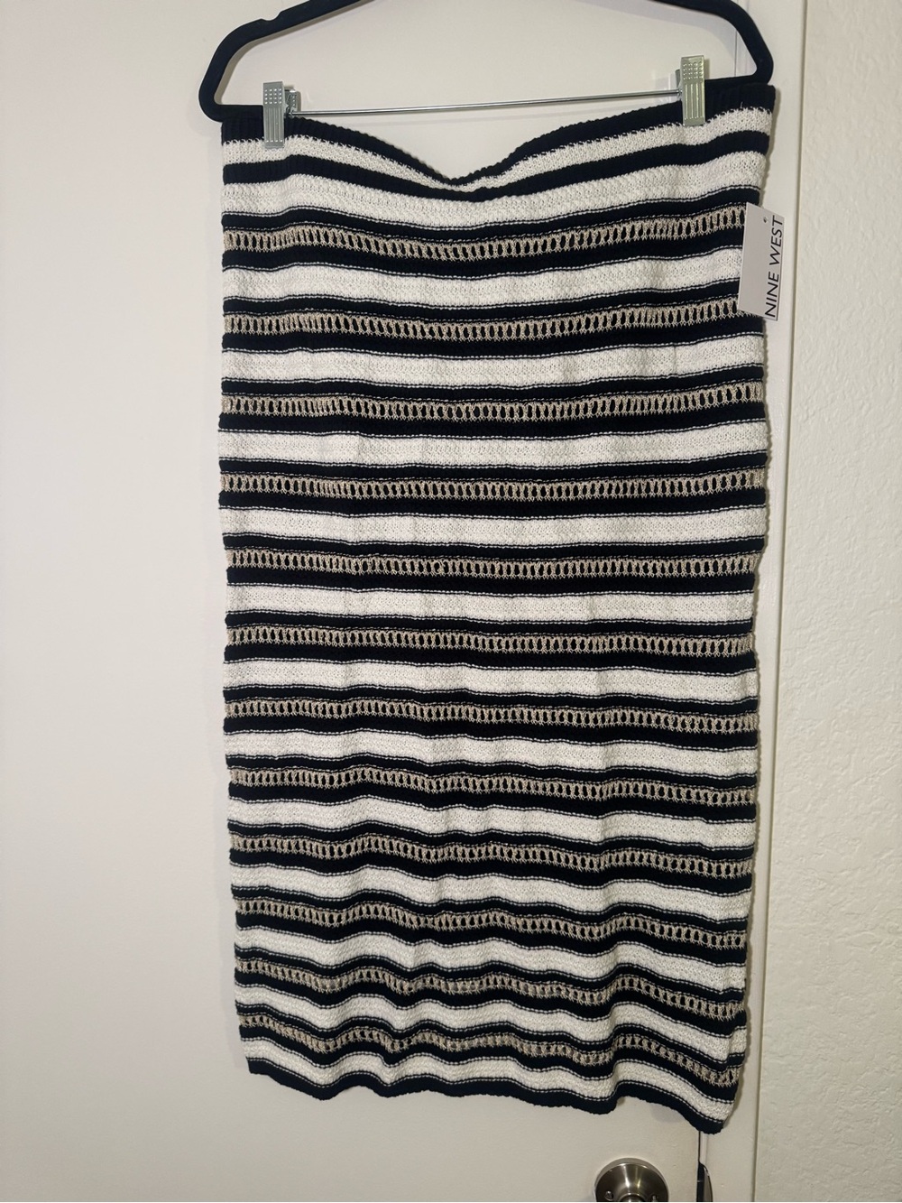 Nine West Black, White & Metallic Gold Skirt